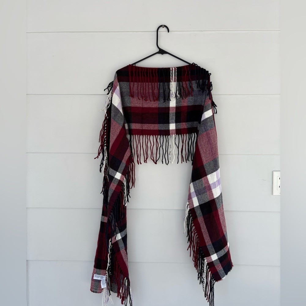 American Eagle Outfitters Long Plaid Scarf Wrap Tassel Fringe Black Red Cozy - Picture 5 of 7